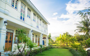 Гостиница Baba La Casa Hotel  Чалонг 
